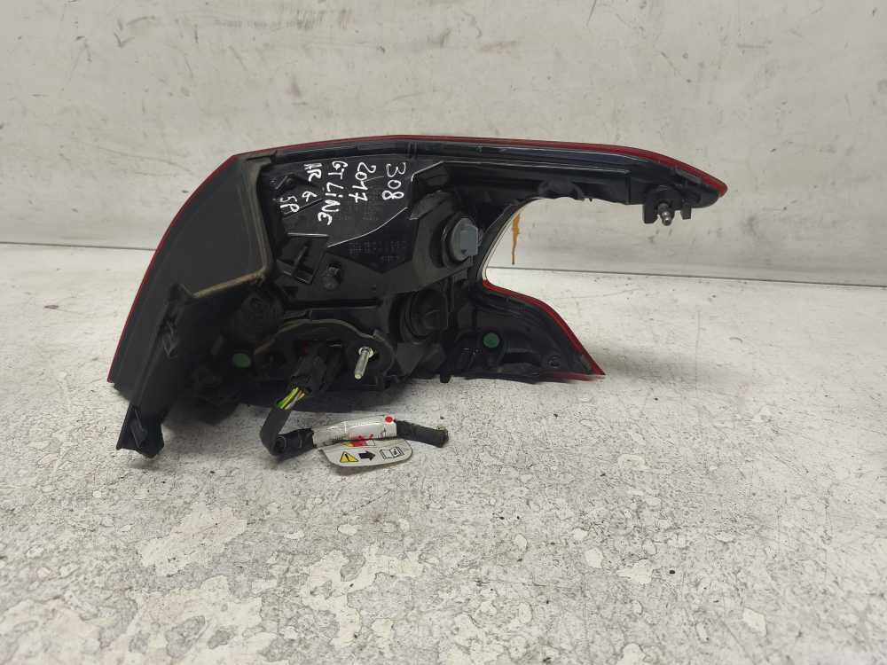 FEU ARRIERE GAUCHE PEUGEOT - Vue 2